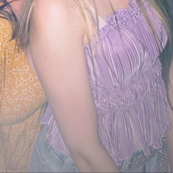 Metallic Purple  ruffle top - Picture 3 of 3